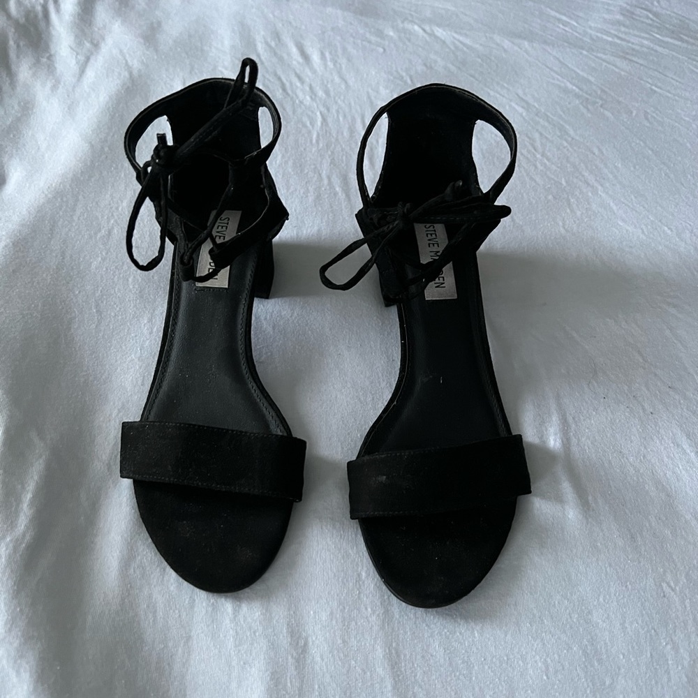 Black low heel Steve Madden shoes, size 9.